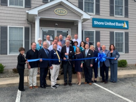 Shore United Bank opening a new branch with a ribbon cutting